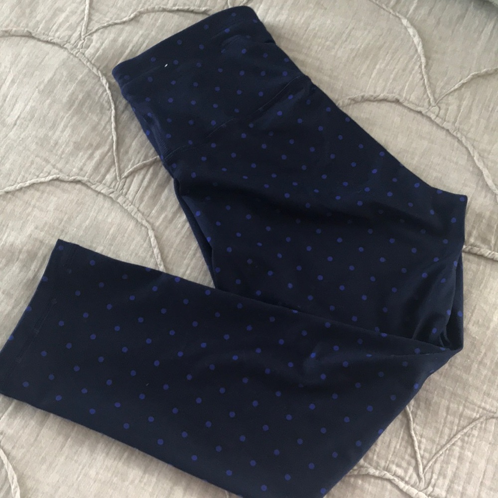 High waisted polka dot workout capris
